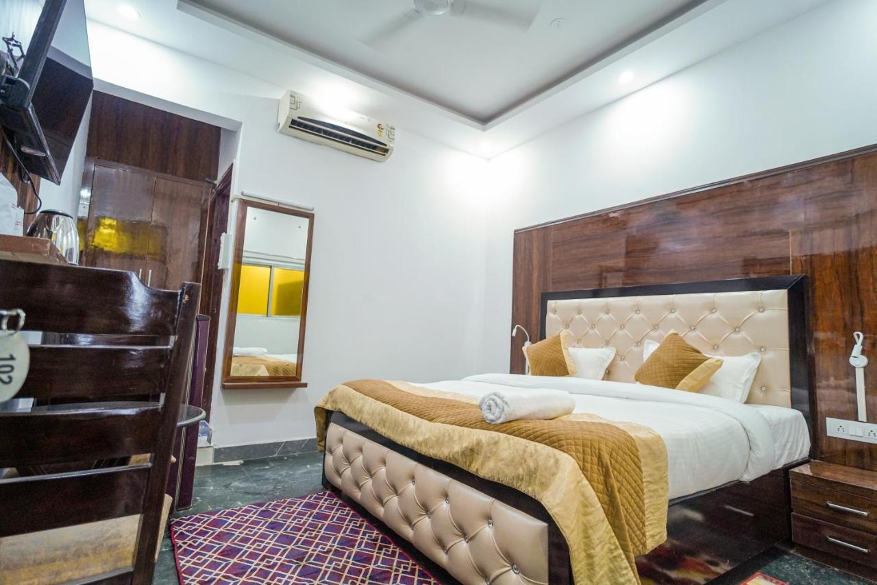 Golden Residency Hotell New Delhi Exteriör bild