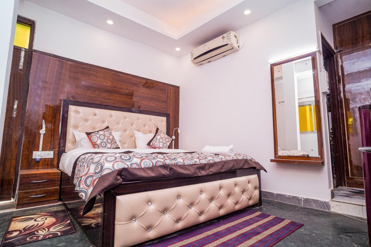 Golden Residency Hotell New Delhi Exteriör bild